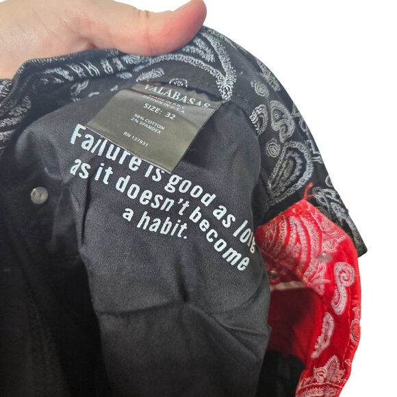 Valabasas Mens Paisley Print Slim Fit Pants 32 Red & Black Split Bandana Stretch - Picture 11 of 12